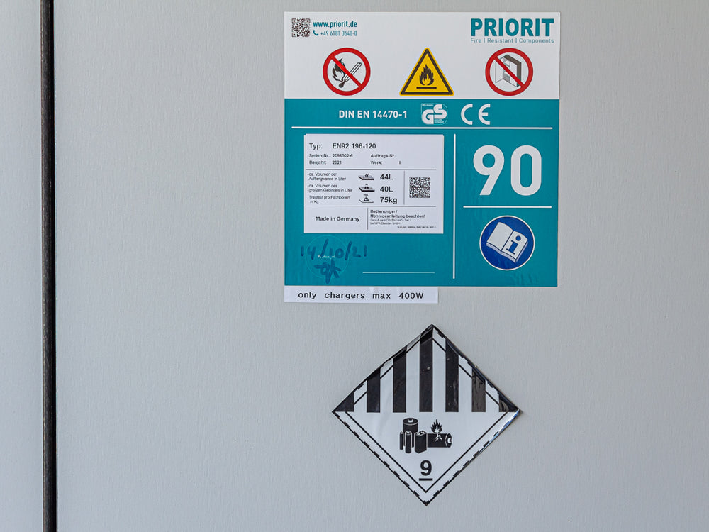 Ремаркетиран PRIORIT PRIOCAB Typ90 LI-ION пожаробезопасен шкаф - в отлично състояние